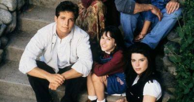 What ‘Party Of Five’ Taught Me About Grief And Growing Up - huffpost.com