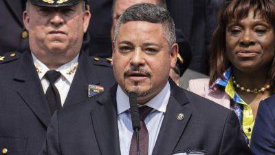 Eric Adams - Michael R Sisak - Jake Offenhartz - Edward Caban - New York City police commissioner resigns after his phone was seized in federal investigation - apnews.com - city New York - New York