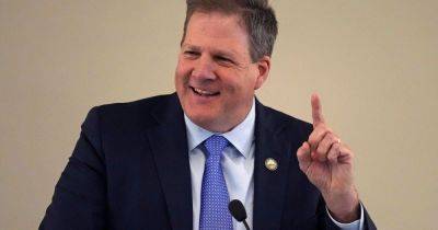 Chris Sununu - Taiyler S Mitchell - New Hampshire Governor Signs Bill Tightening Voter ID Rules - huffpost.com - state New Hampshire