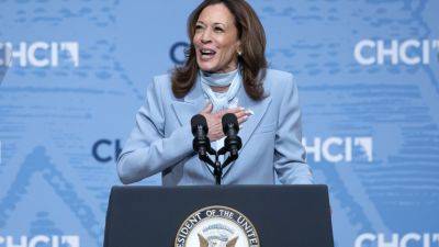 Donald Trump - Kamala Harris - CHRIS MEGERIAN - MARC LEVY - Harris hopes to turn Ukraine war into winning issue in battle with Trump for Polish American votes - apnews.com - Usa - state Pennsylvania - state New Jersey - Ukraine - state Michigan - city Harrisburg, state Pennsylvania - Russia - state Wisconsin - Poland