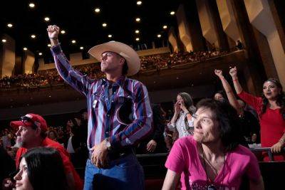 Donald Trump - Myriam Page - Mystery as Trump rally attendees report bizarre eye burning symptoms post-event - independent.co.uk - state Arizona - city Tucson