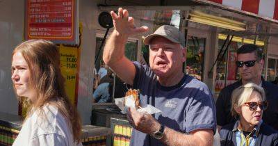 Kamala Harris - Tim Walz - Pork Chops and Politics: Tim Walz Gets Minnesota Homecoming at State Fair - nytimes.com - state Minnesota - city Chicago