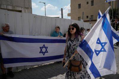 Isaac Herzog - Southern - 'We all failed you.' Heartbreak at funeral for Israeli-American hostage in Jerusalem - independent.co.uk - Usa - Israel - city Jerusalem