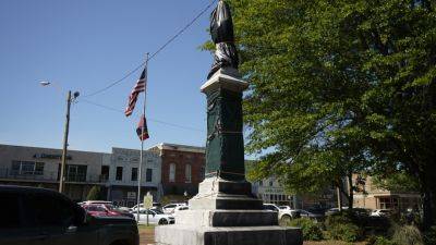 Southern - Mississippi mayor says a Confederate monument is staying in storage during a lawsuit - apnews.com - county George - Jackson, state Mississippi - state Mississippi - county Charles - county Floyd - Grenada