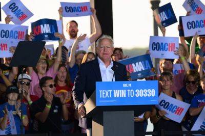 Watch as Democratic vice-presidential candidate Tim Walz campaigns in Pennsylvania