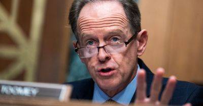 Former GOP Sen. Pat Toomey Describes How Donald Trump Lost His Support