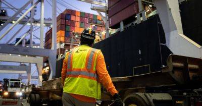 Dockworkers Strike Could Begin Tuesday, With Talks at an Impasse - nytimes.com - Usa - state California - county Berkeley