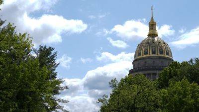 West Virginia lawmakers delay taking up income tax cut and approve brain research funds