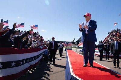 Donald Trump - Gustaf Kilander - Trump falsely claims children being forced into gender transition ops at school in rambling fantasy-filled rally speech - independent.co.uk - Usa - state Wisconsin