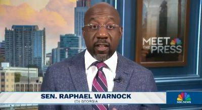 Kamala Harris - Kristen Welker - John Bowden - Raphael Warnock - Warnock responds to JD Vance’s comments on Georgia shooting: Guns make us all ‘sitting ducks’ - independent.co.uk - Usa - Georgia - state Arizona - state Ohio